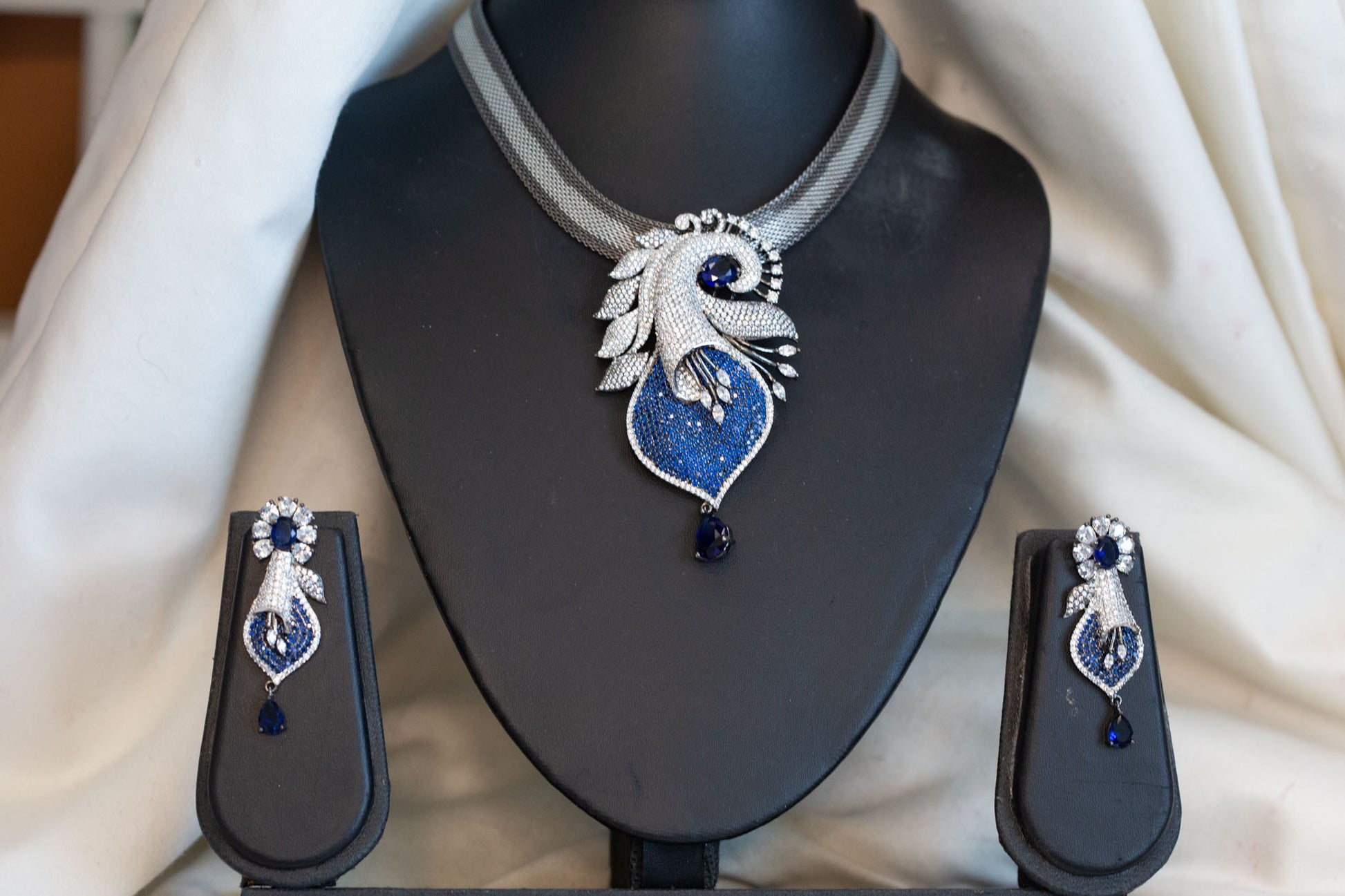 Victorian Black Polish & Micro CZ Necklace Set - Blue