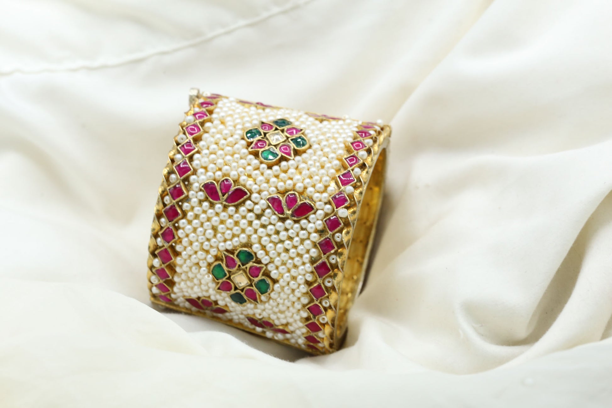 Saanvi Pachi  Kundan Bangle Cuff