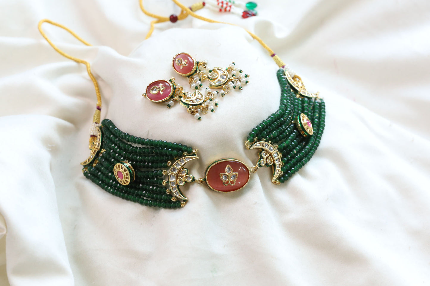 Inlay Kundan Beaded Choker Set - Dark Green
