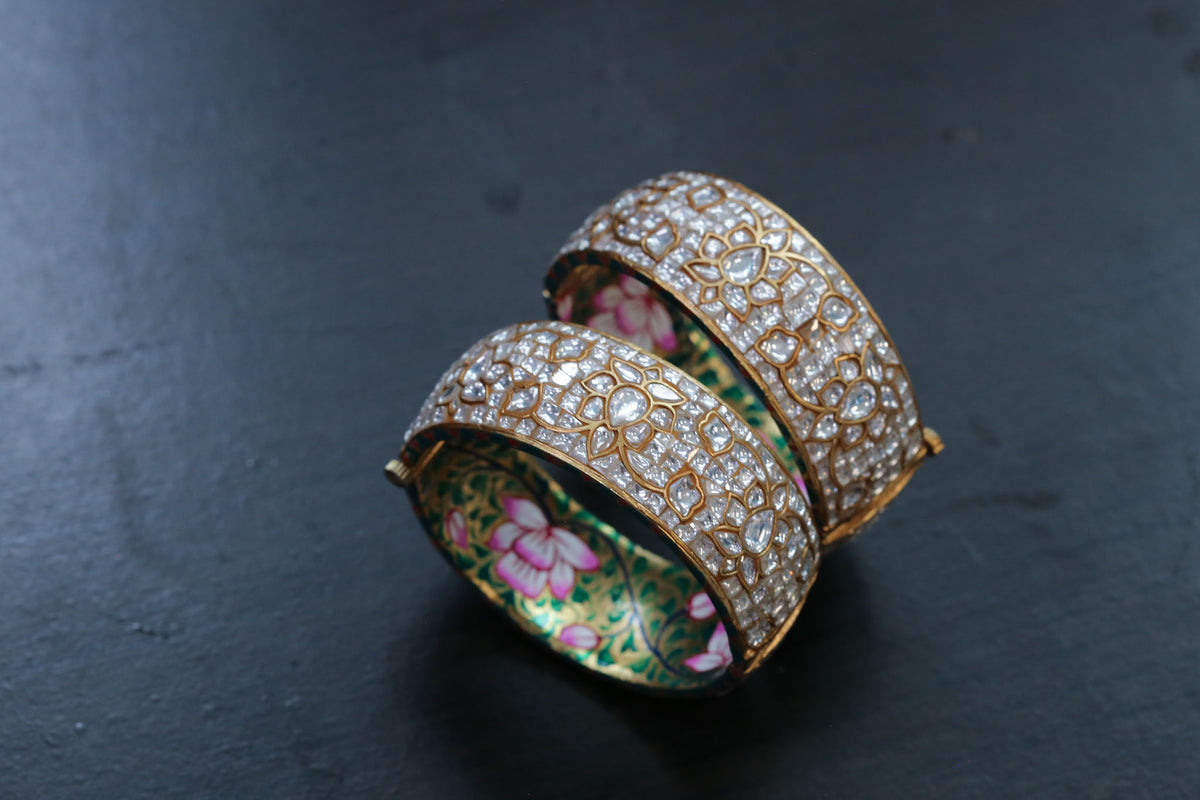 Aayat Takkar Jadau Kundan Bangle - Clear
