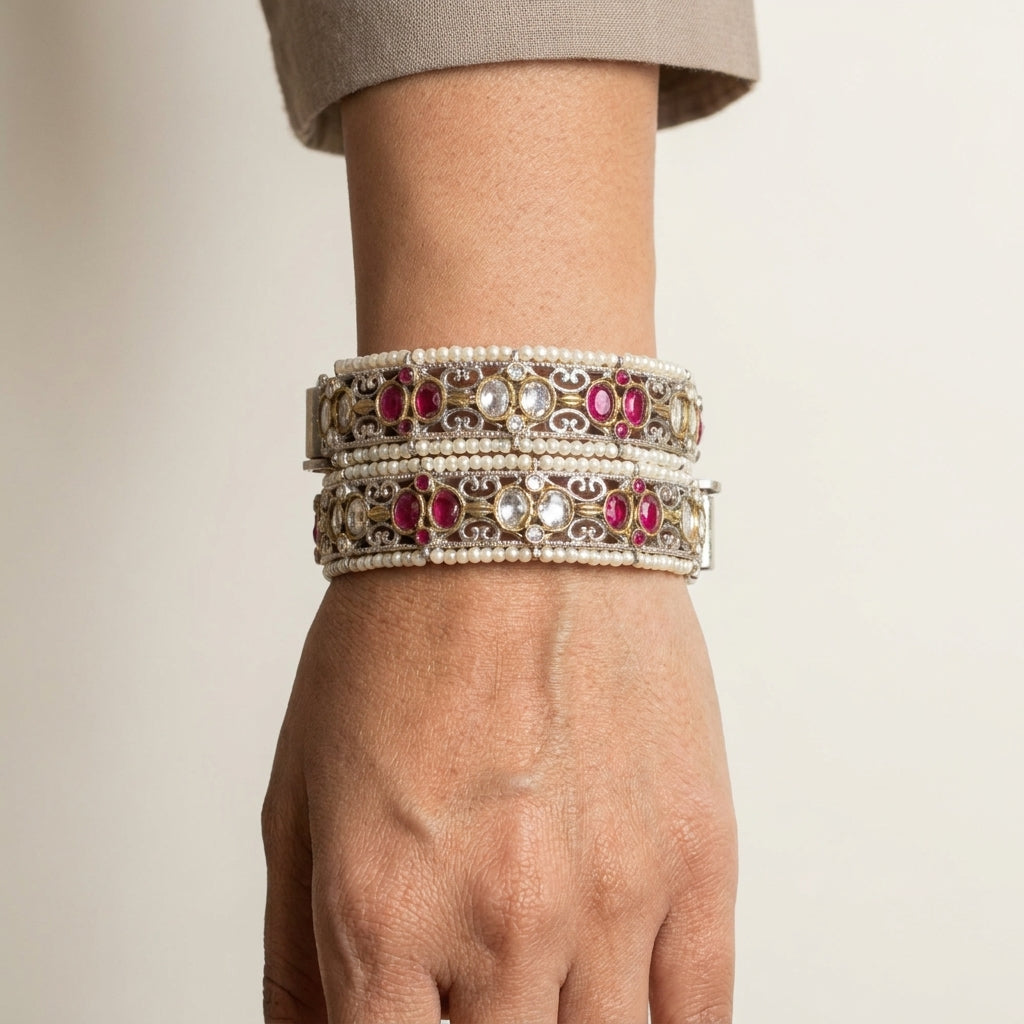 Nigaar Silver Look Alike Bangle (Openable)