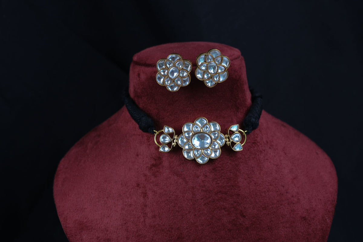 Dainty Jadau Kundan Choker Set