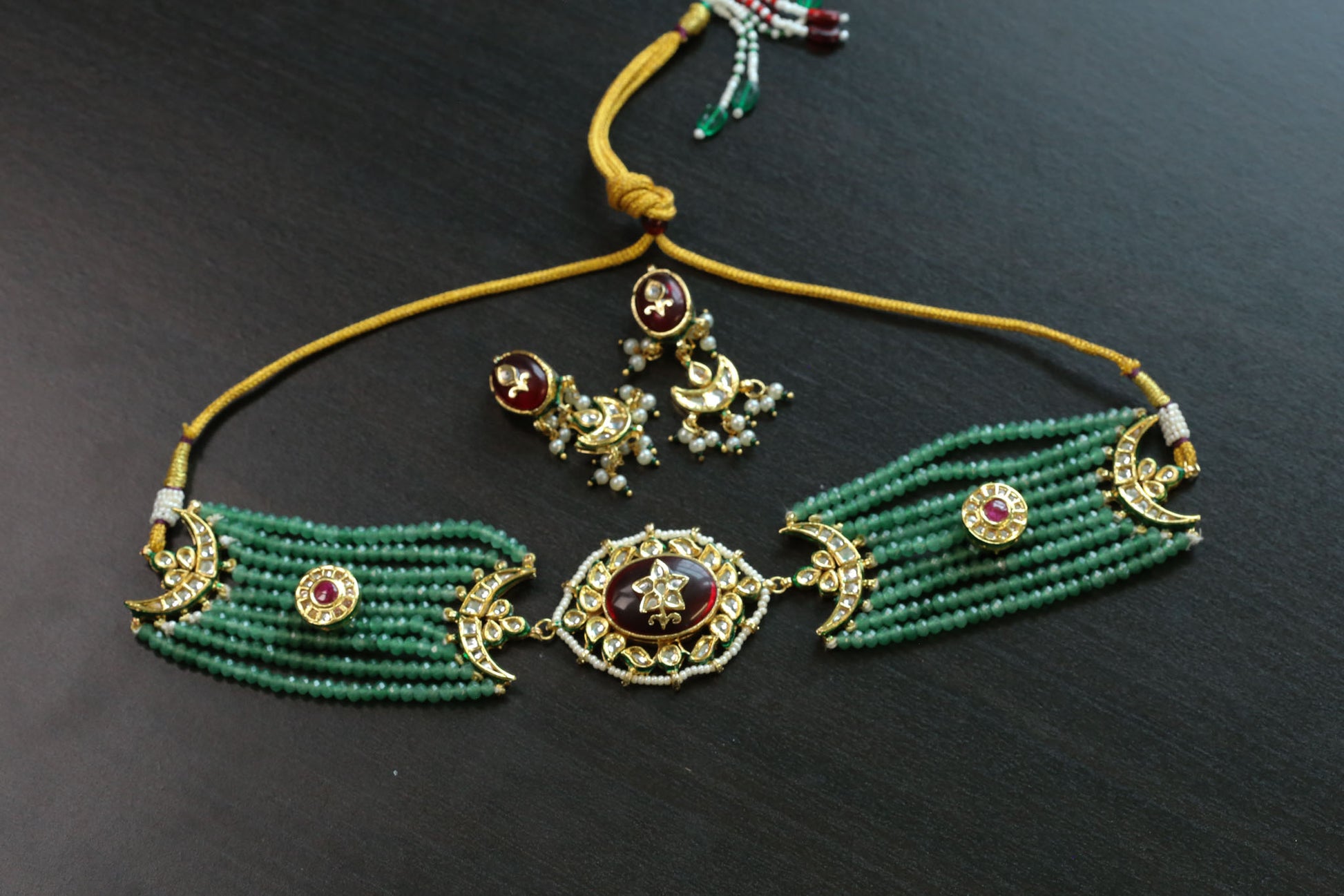 Sura Inlay Kundan Beaded Choker Set - Dark Green