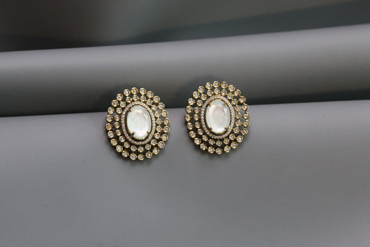 Sugar Stone Studs - Moonstone