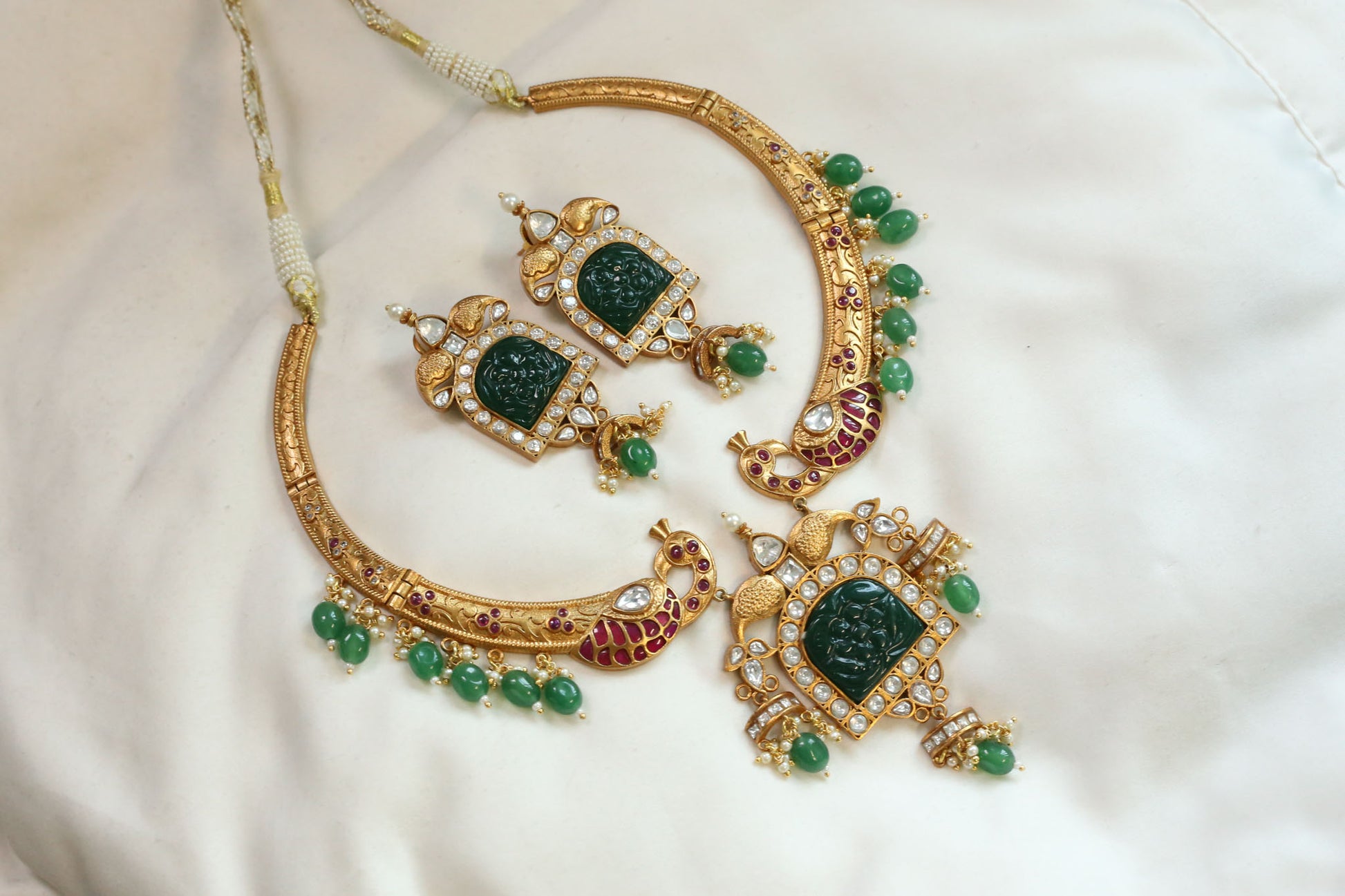 Amrapaali Hasli Necklace Set - Multi