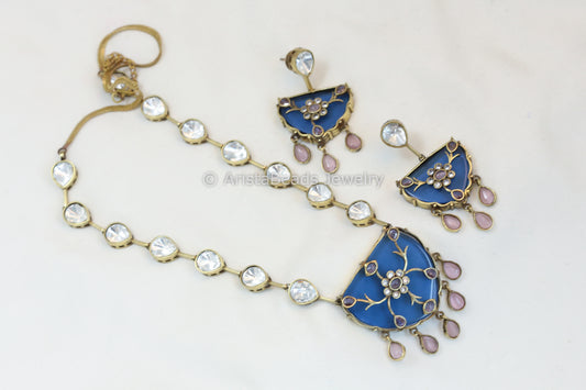Antique Gold Uncut Polki Inlayed Kundan Necklace - Blue