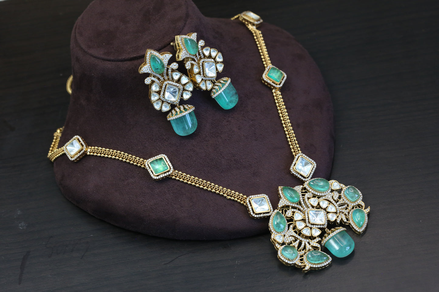 Premium Pota Doublet & Uncut Kundan Set (ABJ-N101-91)