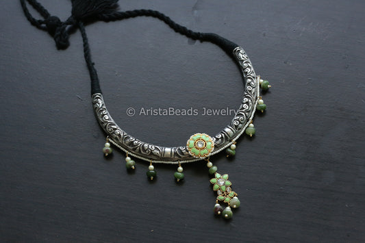 Carved Nakshi Fusion Hasli Necklace (T102-21)