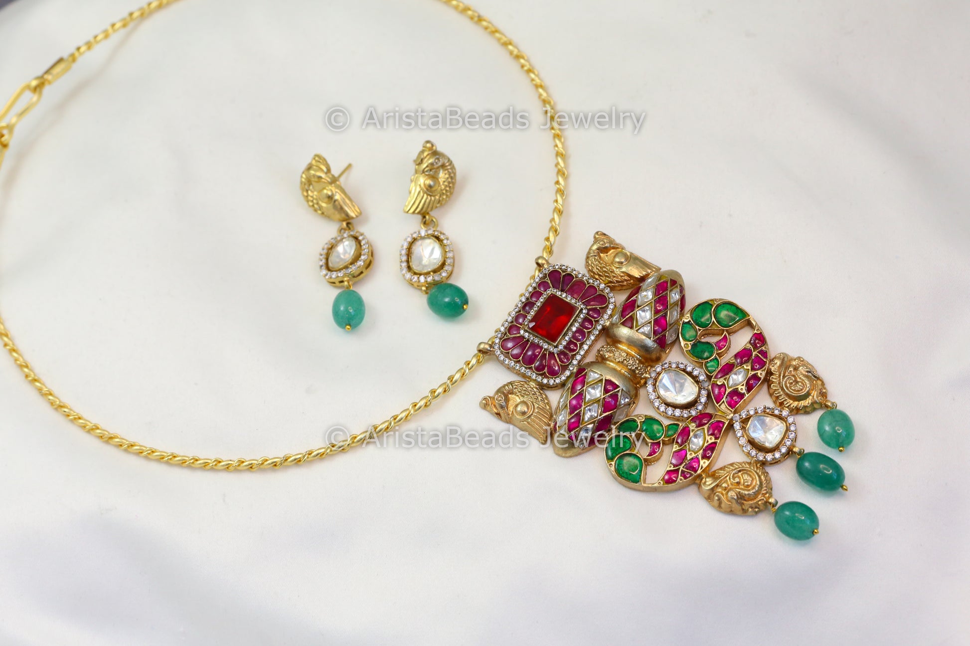 Nakshi Jadau Kundan Fusion Pendant Hasli Set