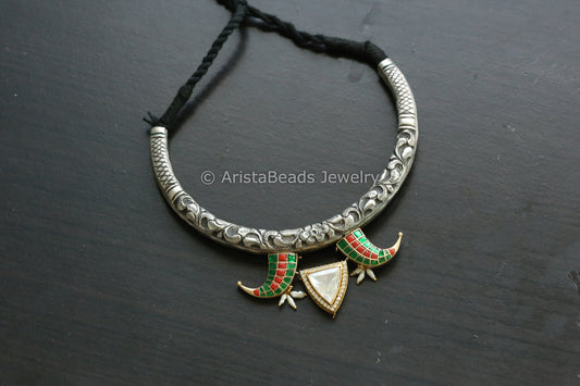 Carved Nakshi Fusion Hasli Necklace (T102-16)