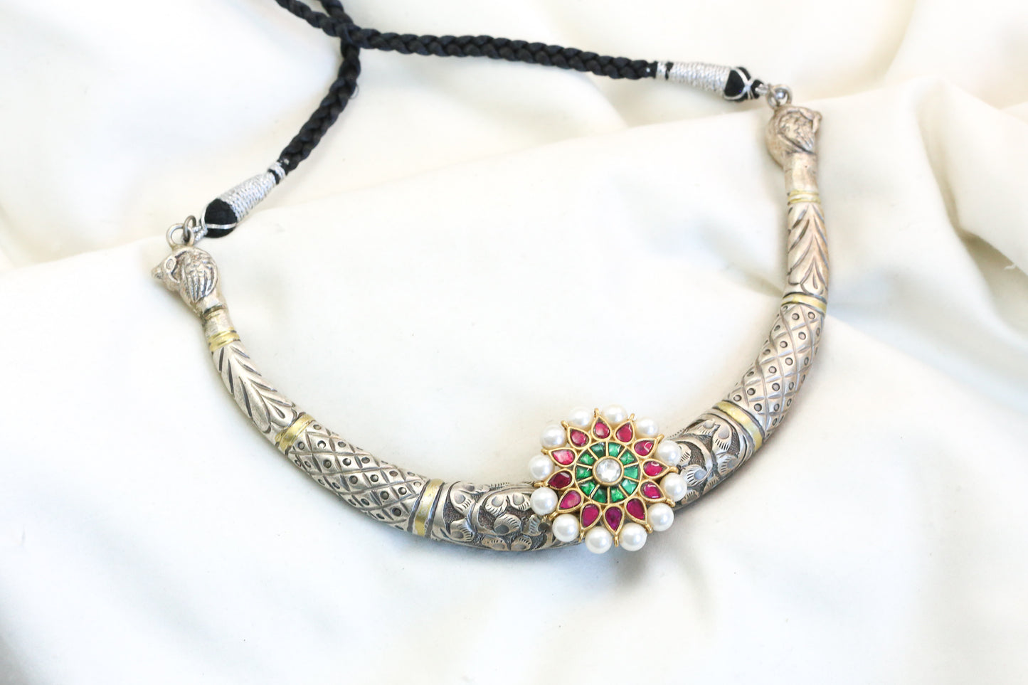 Carved Nakshi Fusion Hasli Necklace (T102-27)