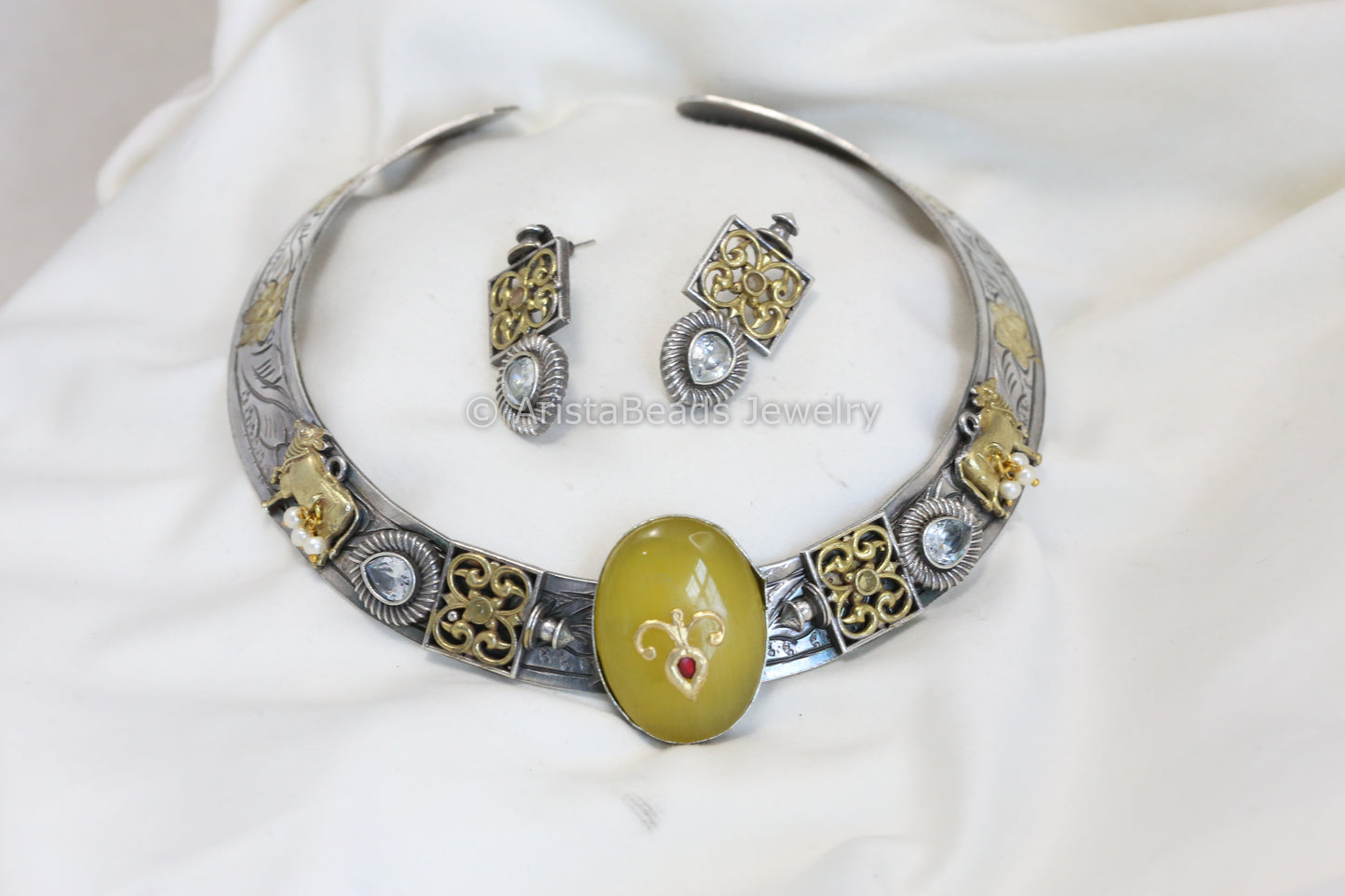 Noor Inlay Kundan Hasli Necklace - Yellow
