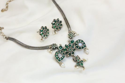 Dainty Kemp Necklace Set - Green