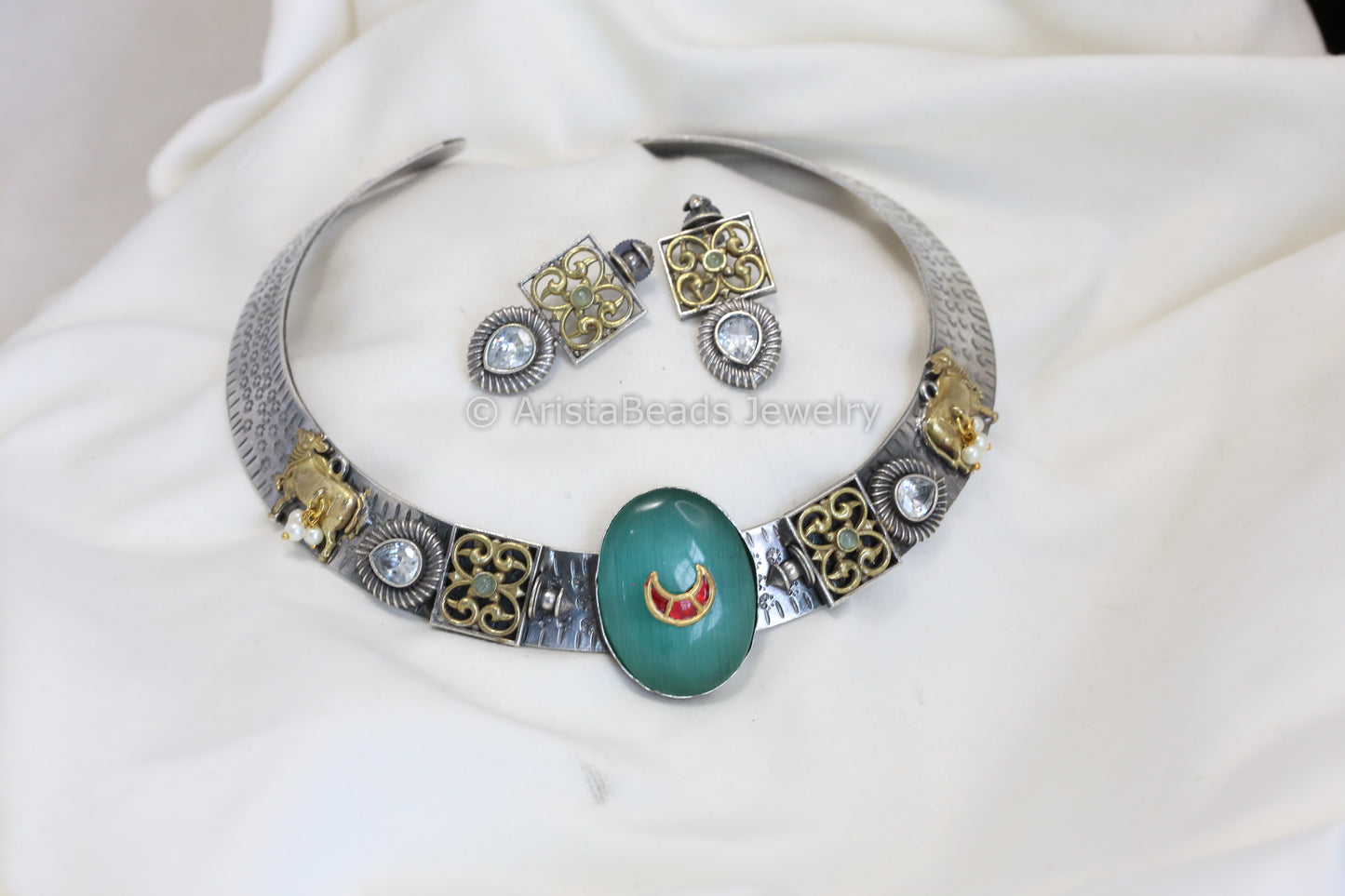 Noor Inlay Kundan Hasli Necklace -Mint