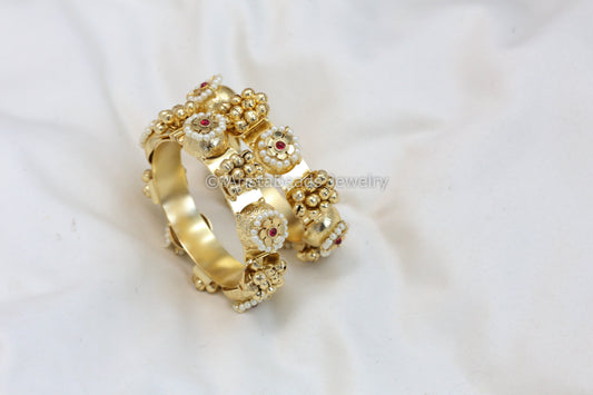 Gold Pacheli Ghungroo Bangle Set (Openable)