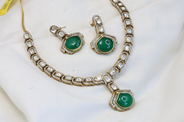 Mehndi Polish Uncut Polki & Doublet Pota Set - Green