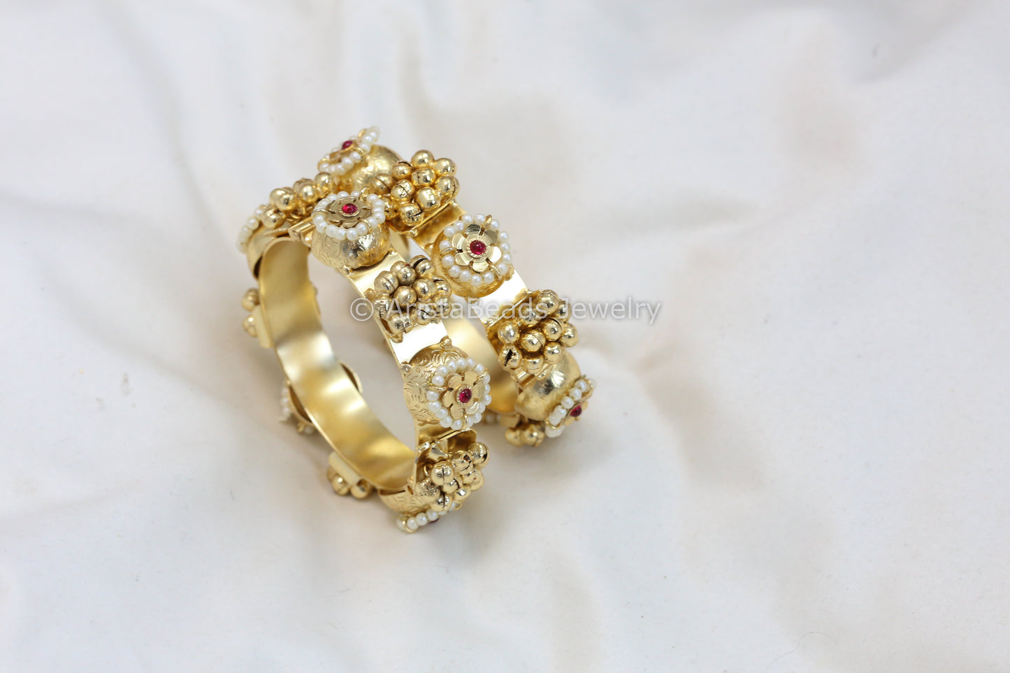 Gold Pacheli Ghungroo Bangle Set (Openable)