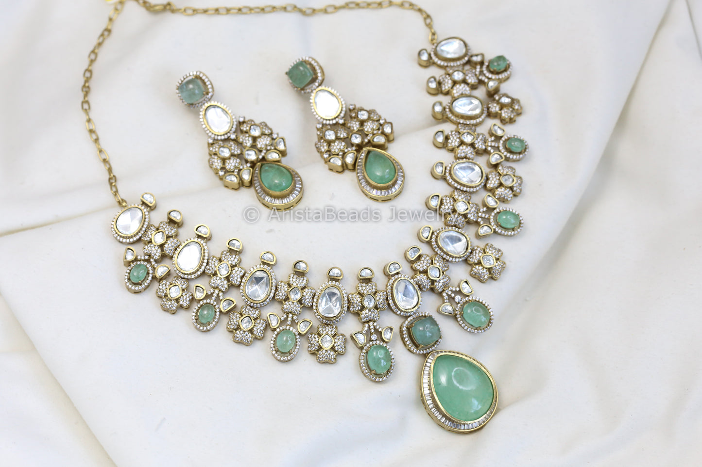 Kundan & Mint Pota Stone Set