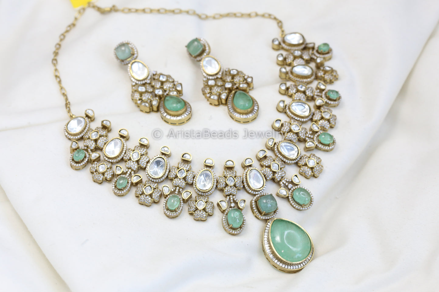 Kundan & Mint Pota Stone Set