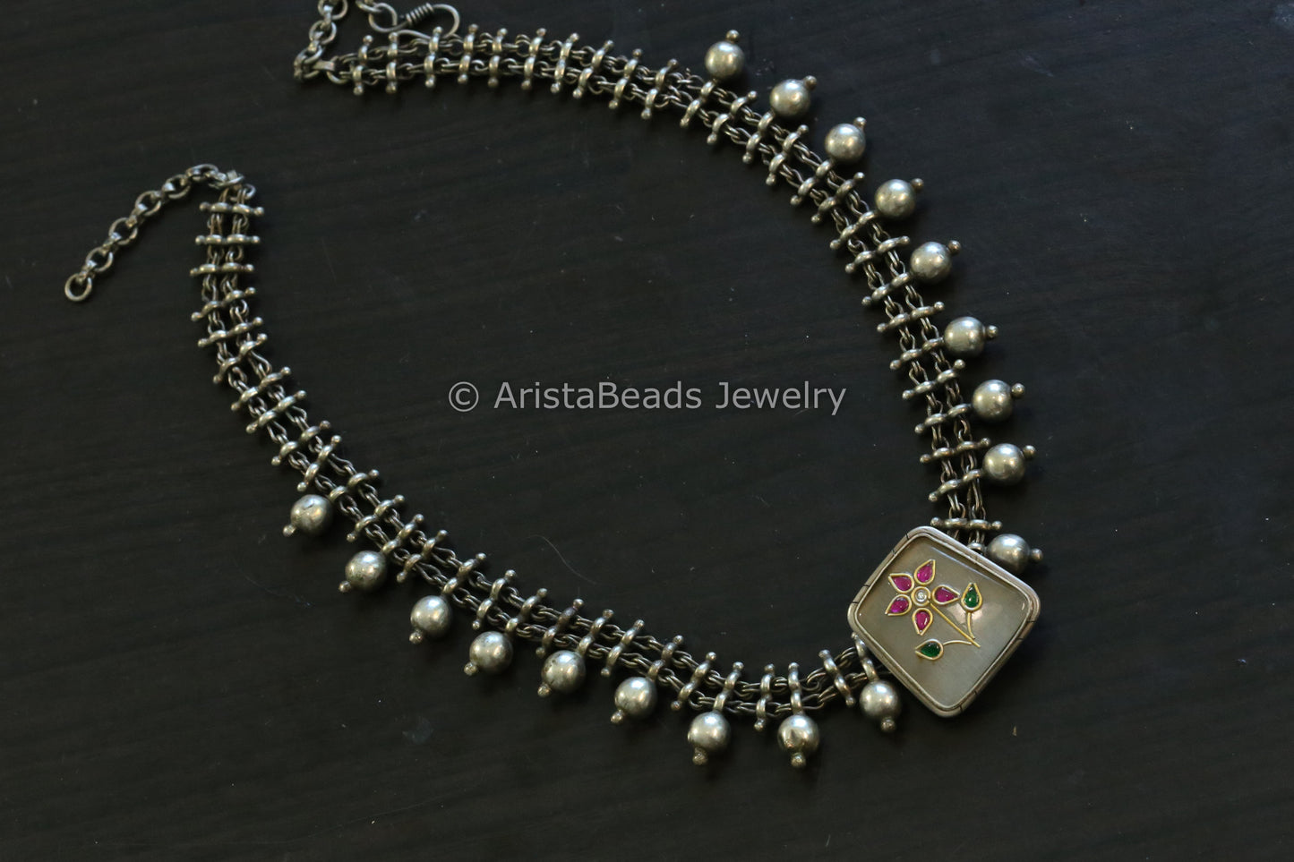 Kundan Inlay Silver Look Alike Fusion Necklace - Gray