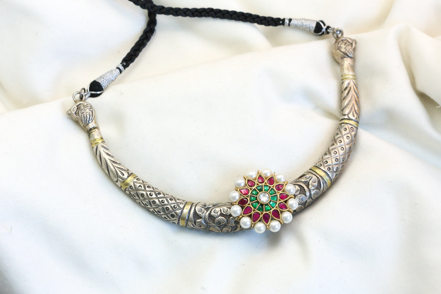 Carved Nakshi Fusion Hasli Necklace (T102-27)