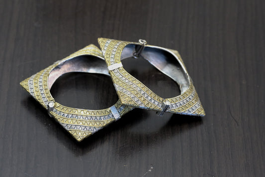 Square Silver Look Bangle(Screw System)