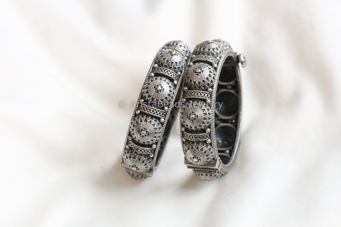 Rawa Work Silver tone Bangle - (ABJ-B101-2)