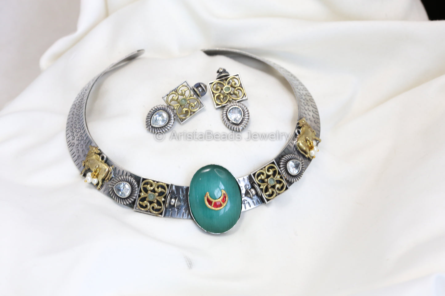 Noor Inlay Kundan Hasli Necklace -Mint