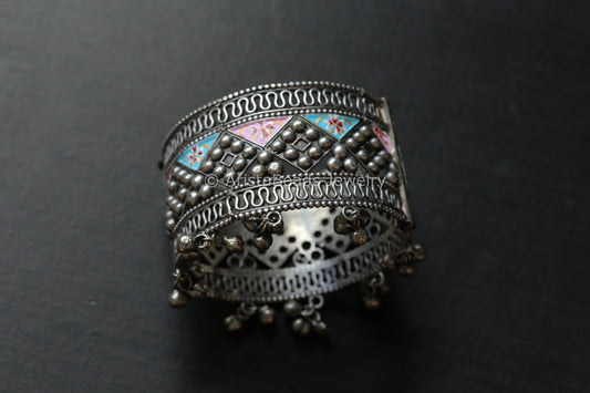 Wide Silver Look Oxidized Enamel Bangle