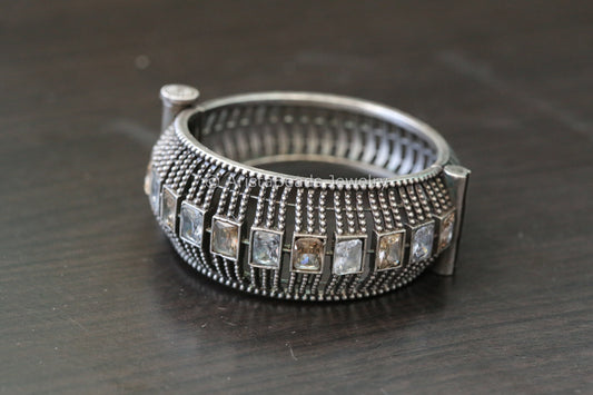 Clear & Champagne Bangle Bracelet (Openable)