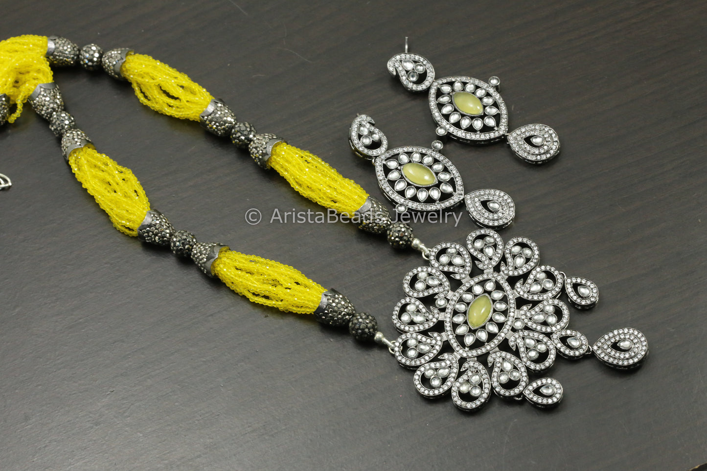 Victorian Hydro Beaded Necklace Set - Yellow