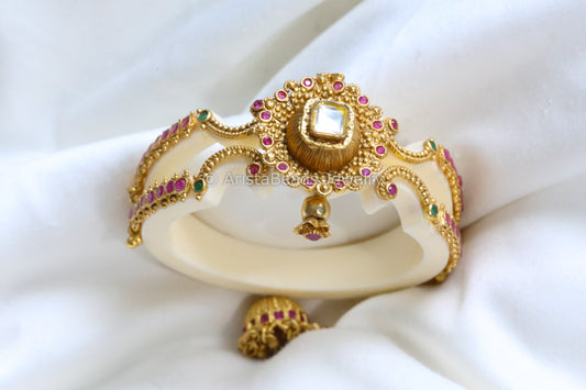 Ivory Antique Bangle Bracelet (2.4)