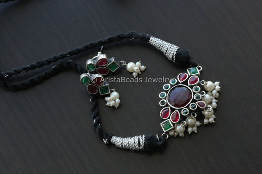 Small Delicate Choker Set - Red