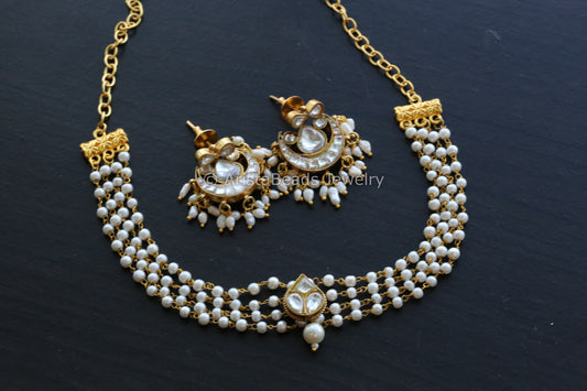 Dainty Jadau Necklace Set - Clear