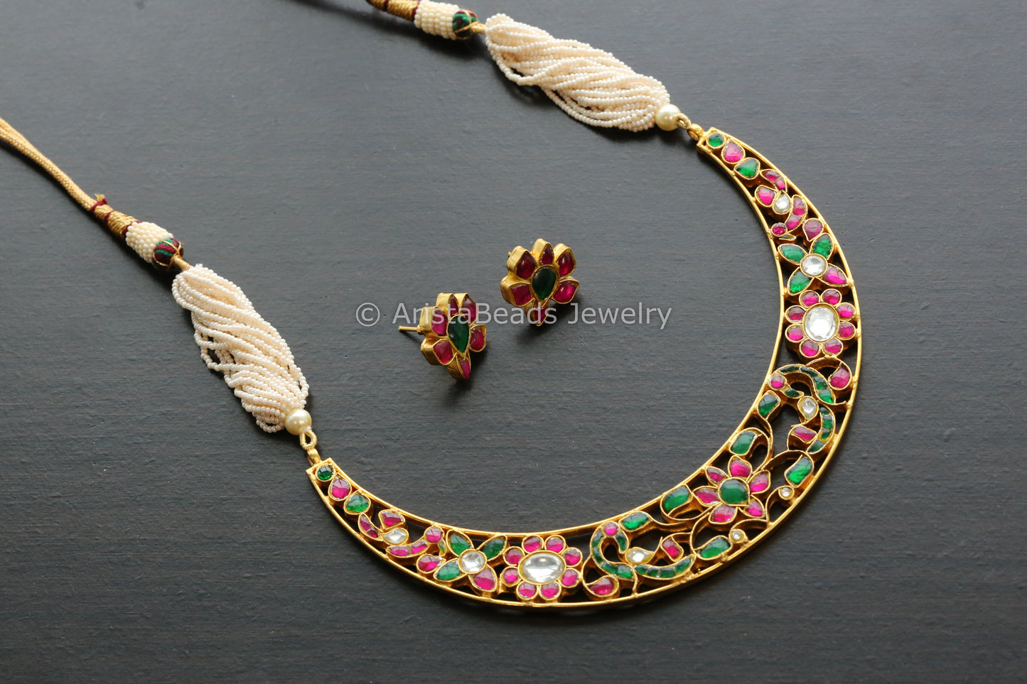 Jadau Kundan Hasli Necklace Set