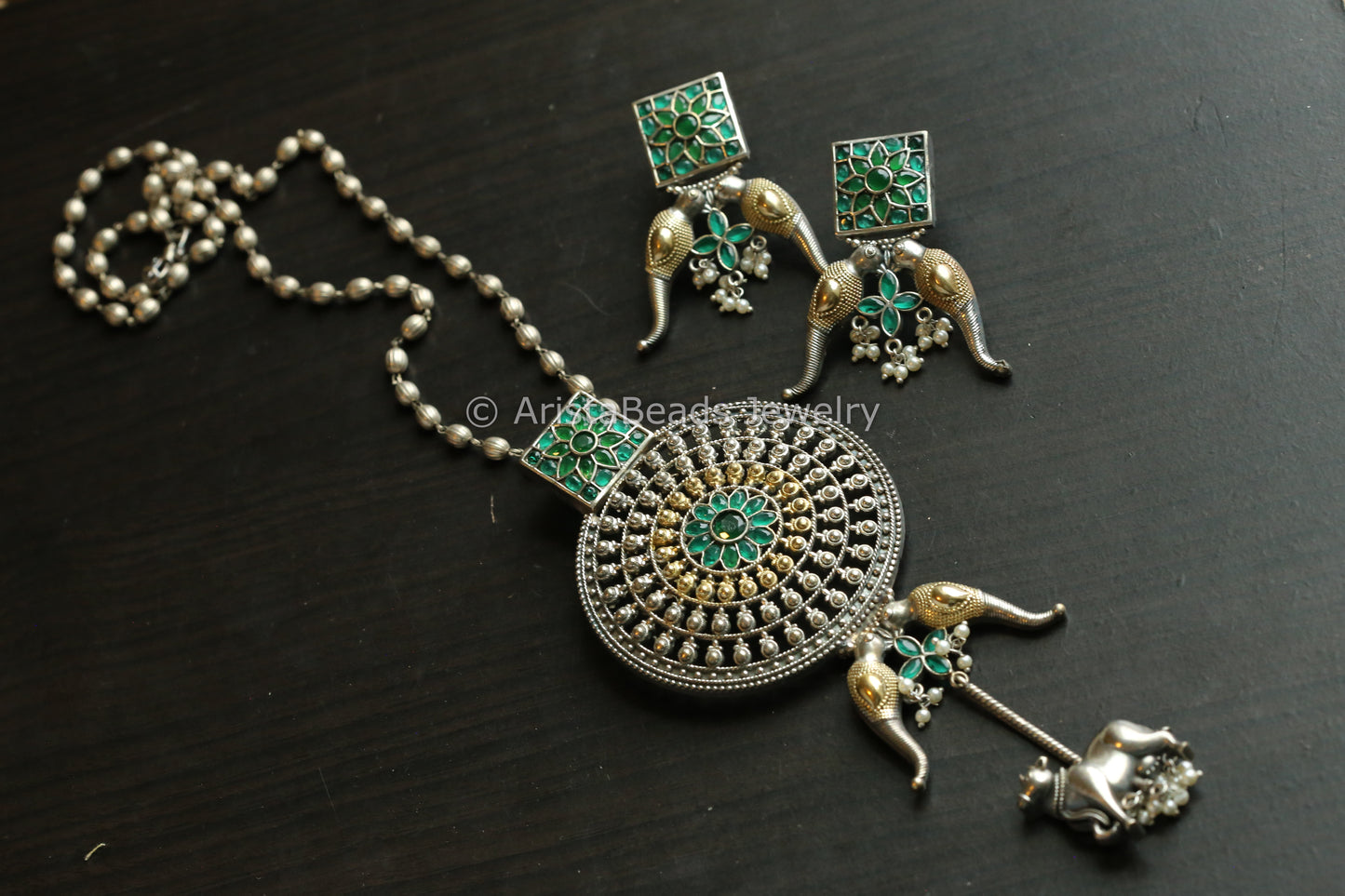 Contemporary Silver Look Dual Tone Necklace Set -Green