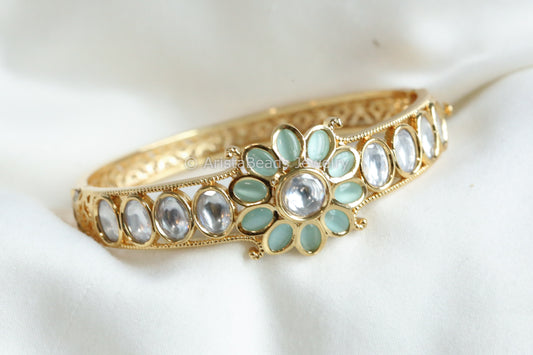 Dainty Uncut Kundan Gold Bracelet - Mint