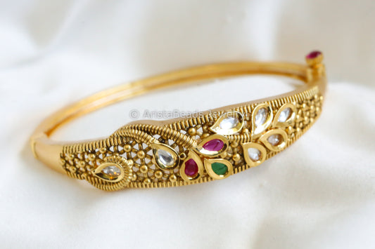 Dainty Antique Gold Bracelet - Ruby Green