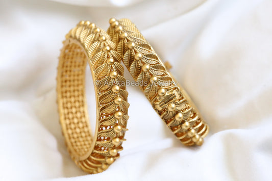 Antique Gold Bangle Set, Size -2.4 (Openable)