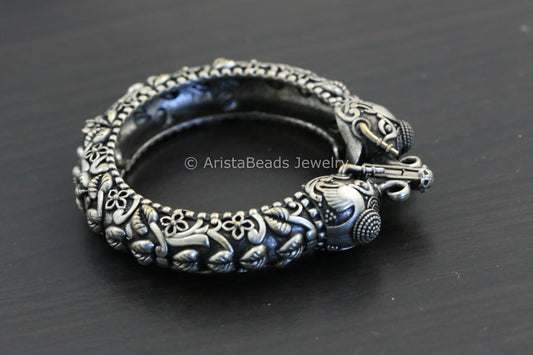 Silver Look Elephant Bangle