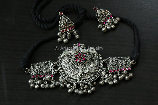 Filigree Kolhapuri Choker - Ruby