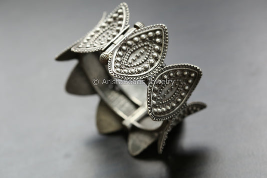 Silver Look Oxidized Bangle