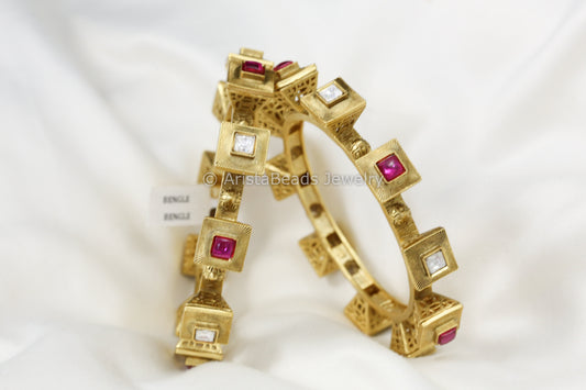 Antique Gold Pacheli Bangle Set (2.8)