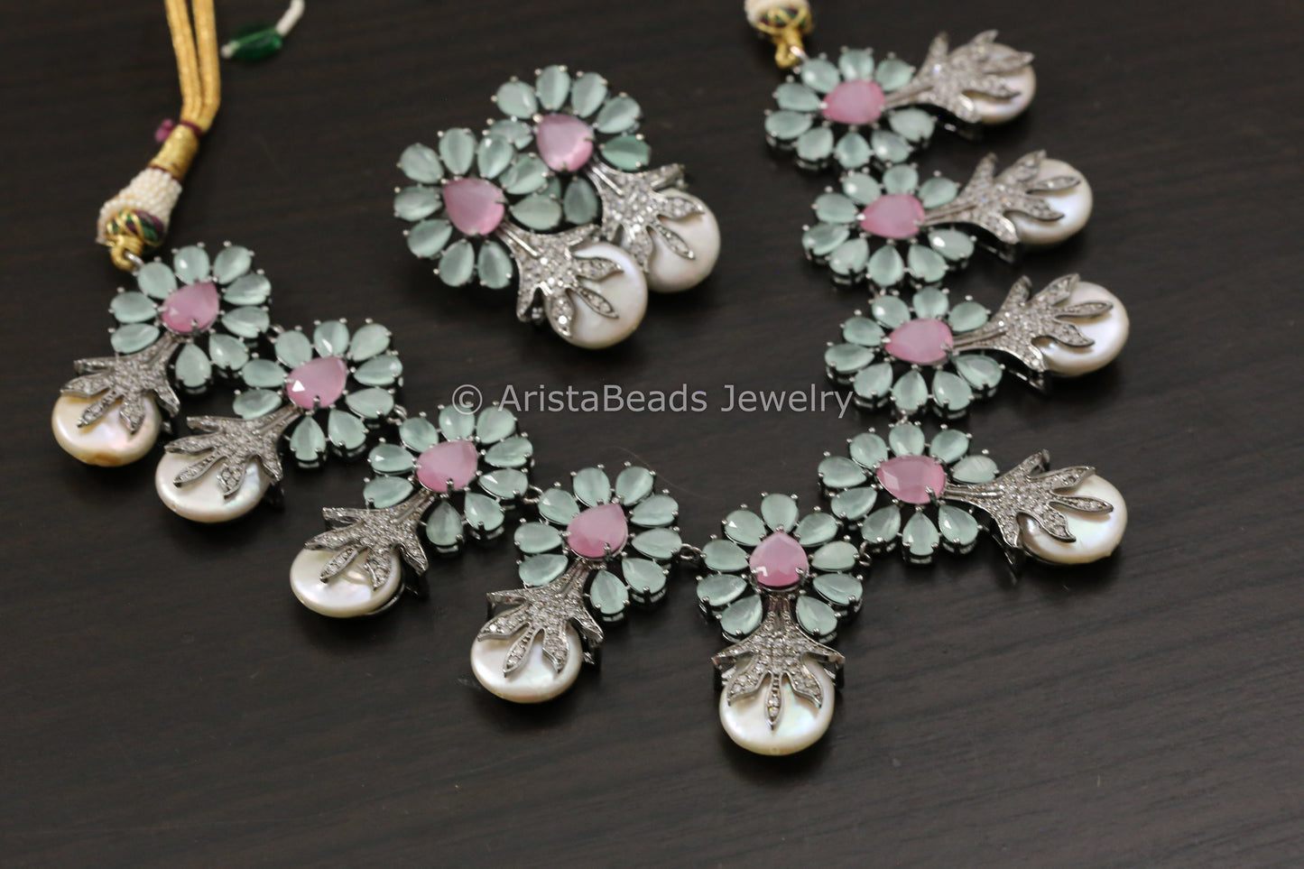 Victorian Baroque Pearl Necklace Set - Mint Pink