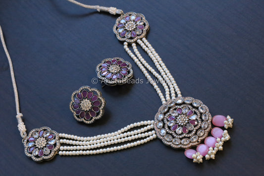 Short Pink Pearl Necklace Set