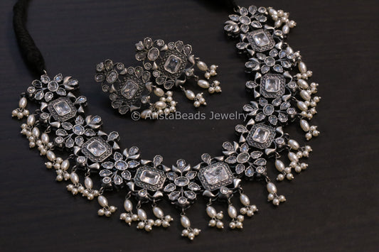 Silver Look Alike Clear Necklace Set