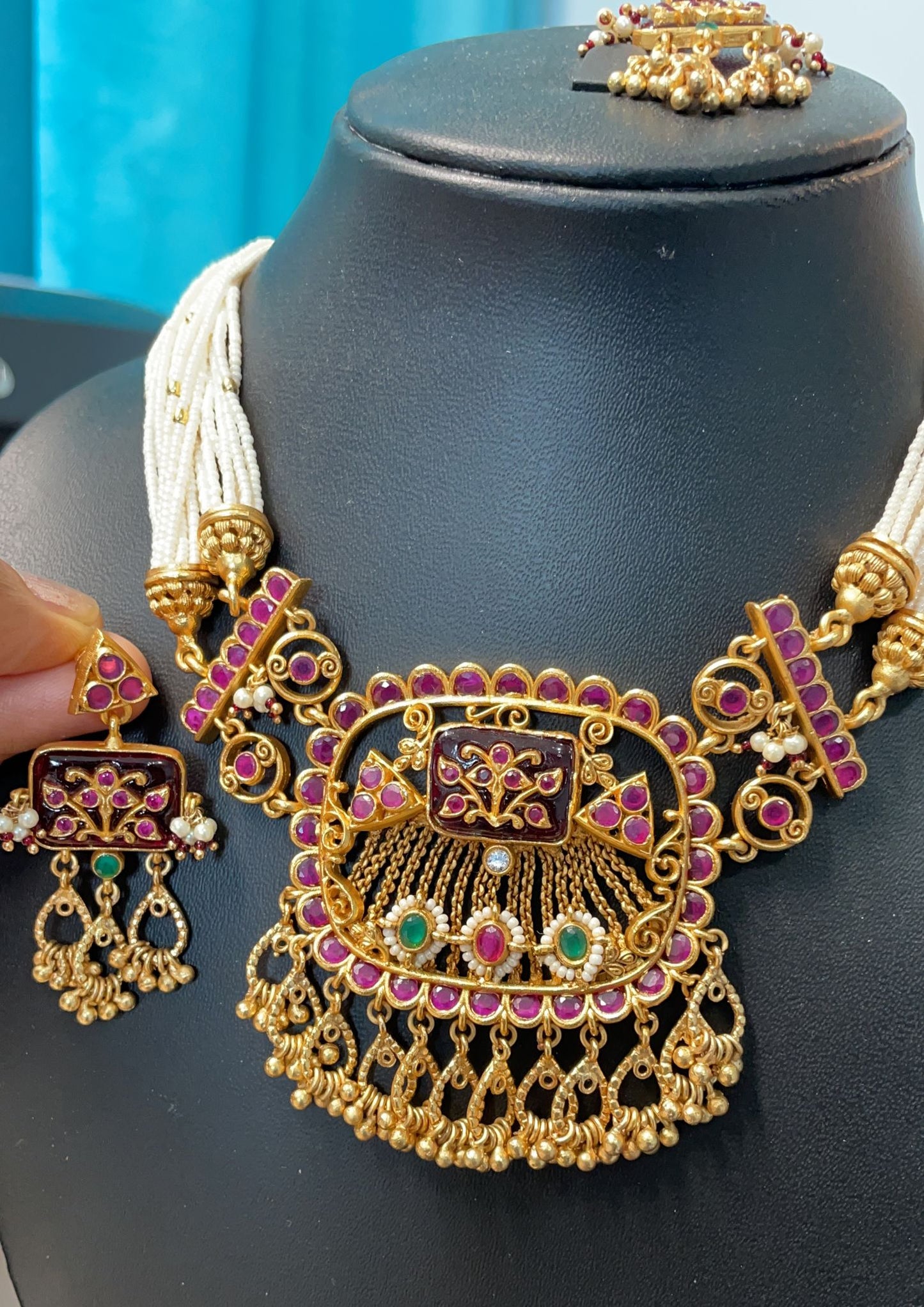 Next To Real Antique Gold Jadai Necklace Set