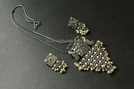 Silver Tone  Necklace Set - Green Ruby