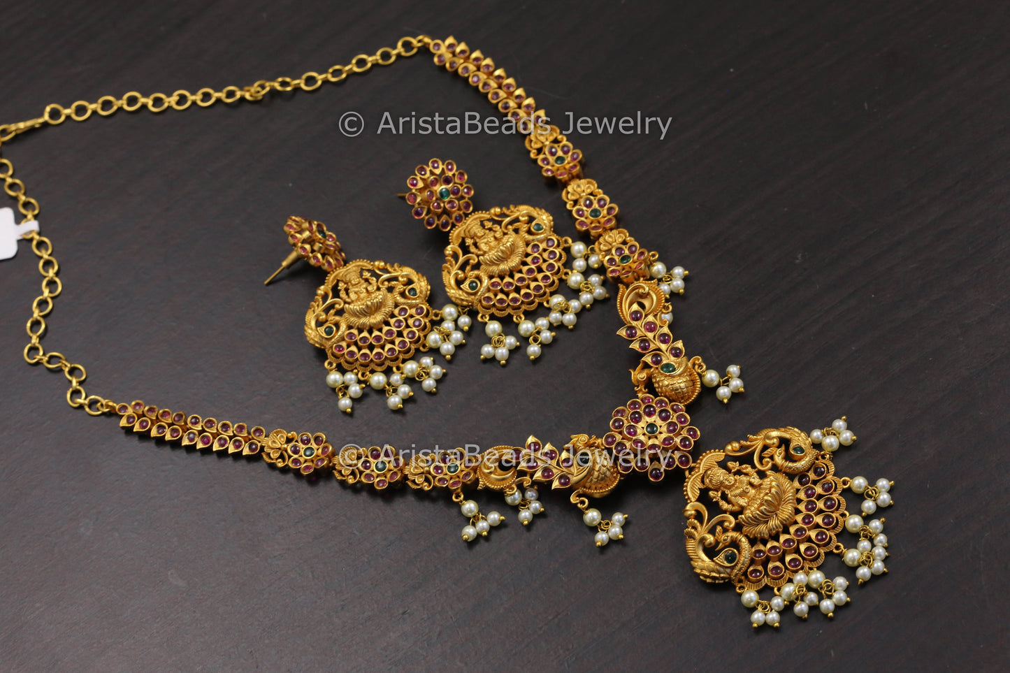Antiques Gold Kemp Necklace Set