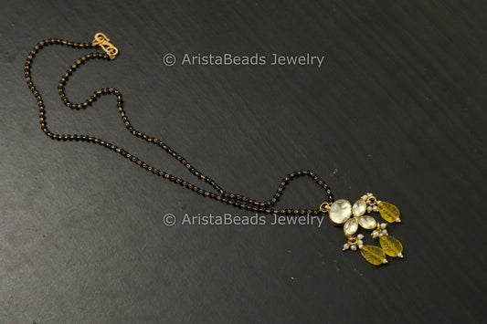 Dainty Pachi Kundan Pendant Necklace